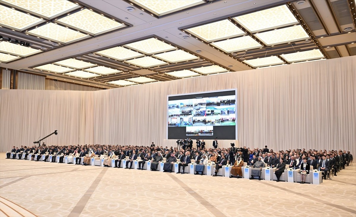 Özbekistan’da Türk şirketinin de aralarında bulunduğu yabancı firmalar tarafından inşa edilen...