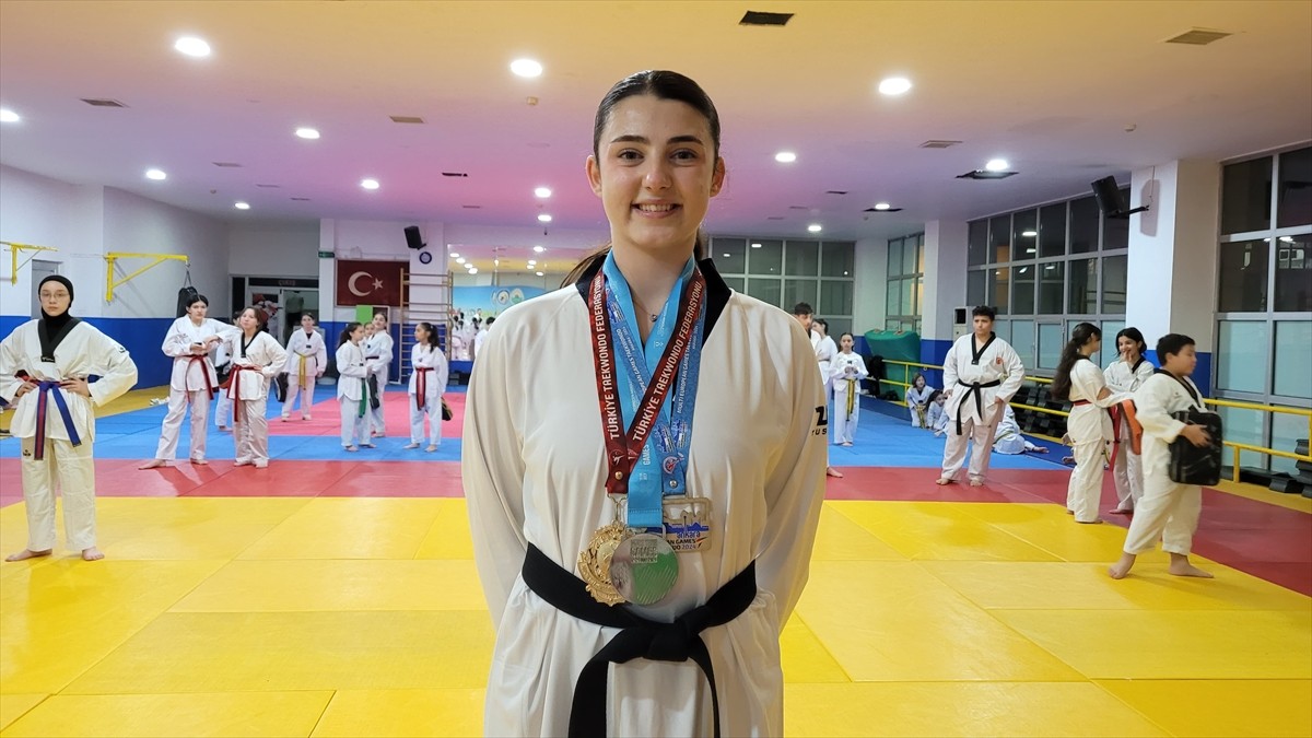 Samsun'da yaşayan ve bugüne kadar ulusal ve uluslararası turnuvalarda 10 madalya kazanan 20...