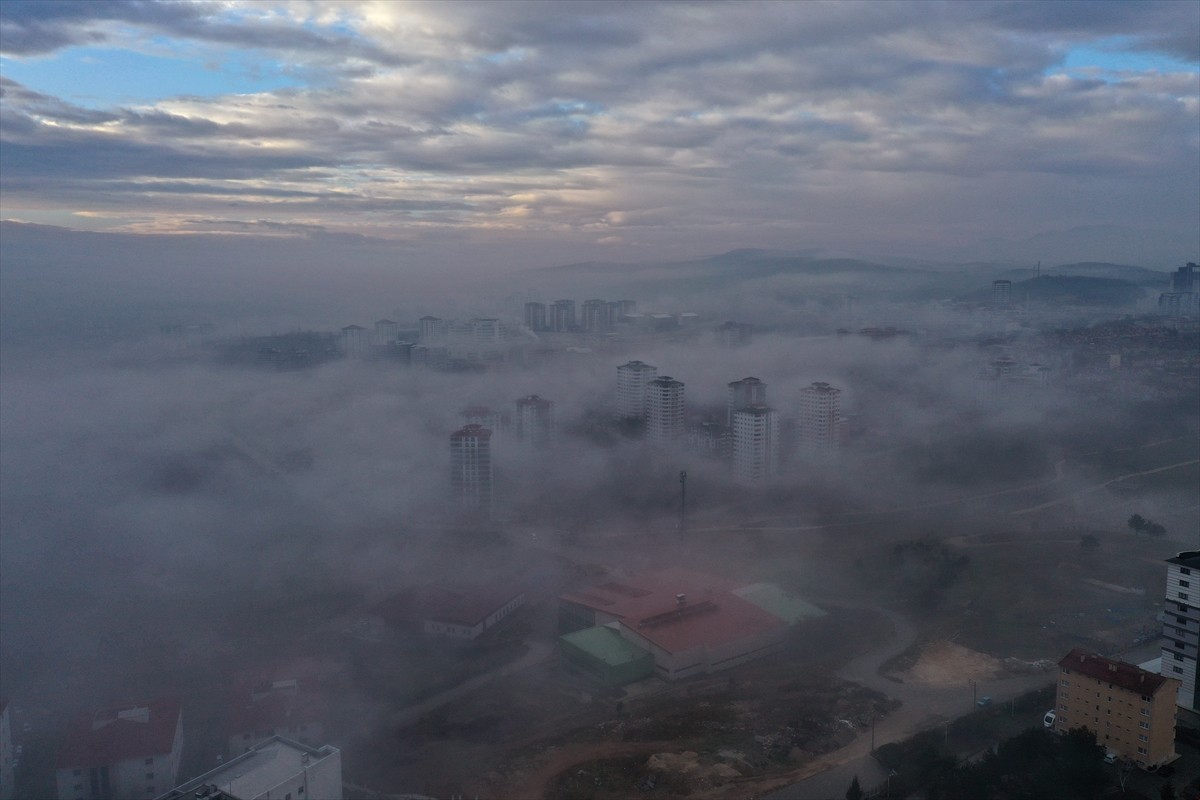 Sis altında kalan Kastamonu dronla görüntülendi.