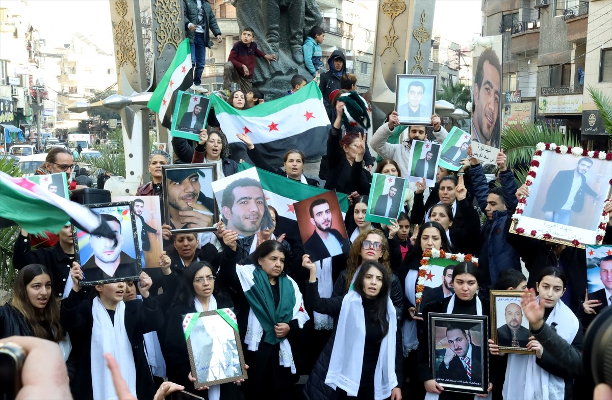 Suriye'nin başkenti Şam'da yaşayan Dürziler, Sednaya Hapishanesi'nde öldüğü ortaya çıkan...