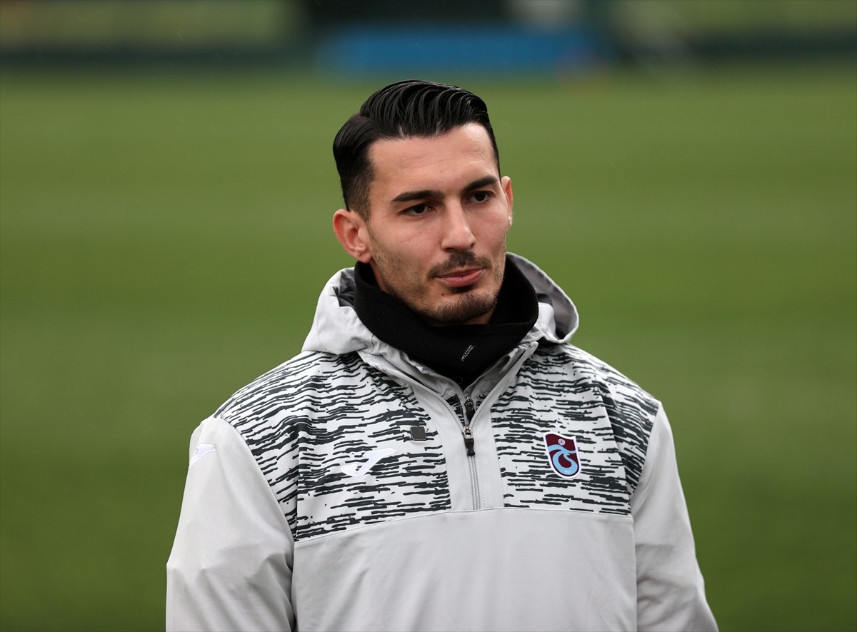 Takım kaptanı Uğurcan Çakır (sağda), Mehmet Ali Yılmaz Tesisleri'nde Reeder Samsunspor maçının...