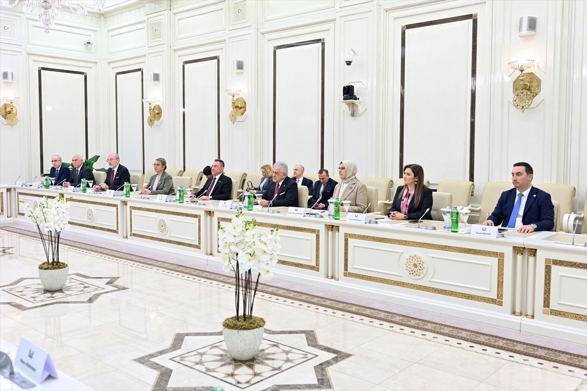 TBMM Dışişleri Komisyonu Başkanı Fuat Oktay (sağ 5), Azerbaycan Parlamentosunun 106. kuruluş yılı...