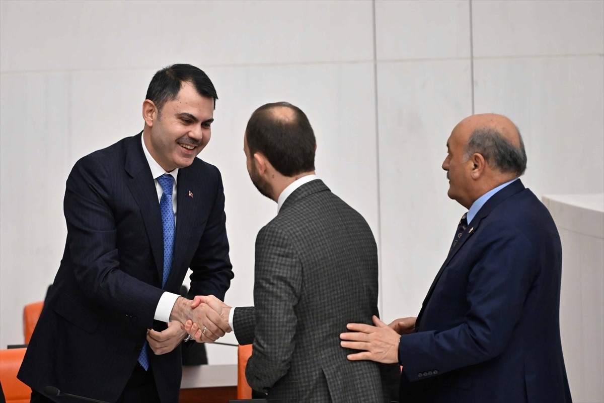 TBMM Genel Kurulunda, Çevre, Şehircilik ve İklim Değişikliği Bakanlığı ile Sanayi ve Teknoloji...