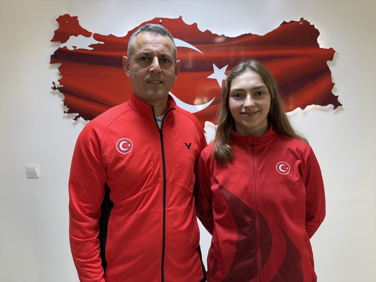 Tekirdağ'da annesinin yönlendirmesiyle zayıflamak için başladığı badmintonda 8 yılda iki Avrupa...