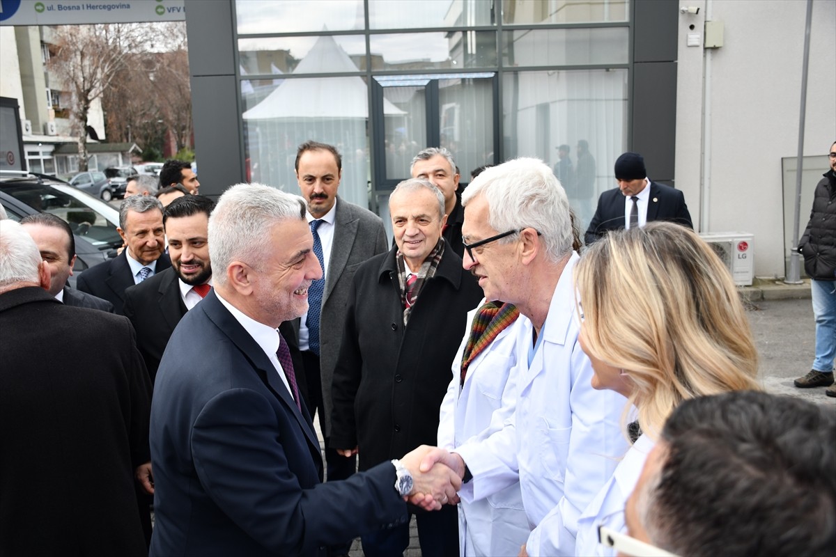 Ticaret Bakanı Ömer Bolat, Kuzey Makedonya'da faaliyet gösteren Sante Plus Hastaneler Grubunun...