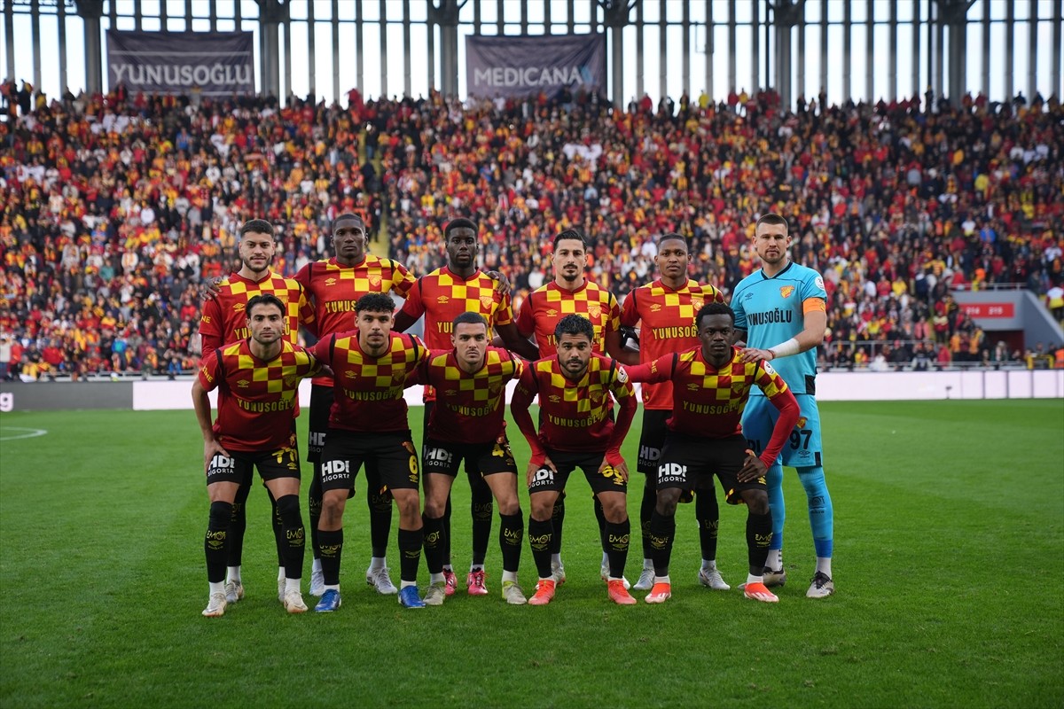 Trendyol Süper Lig'in 17. haftasında Göztepe ile Çaykur Rizespor, Gürsel Aksel Stadı'nda...