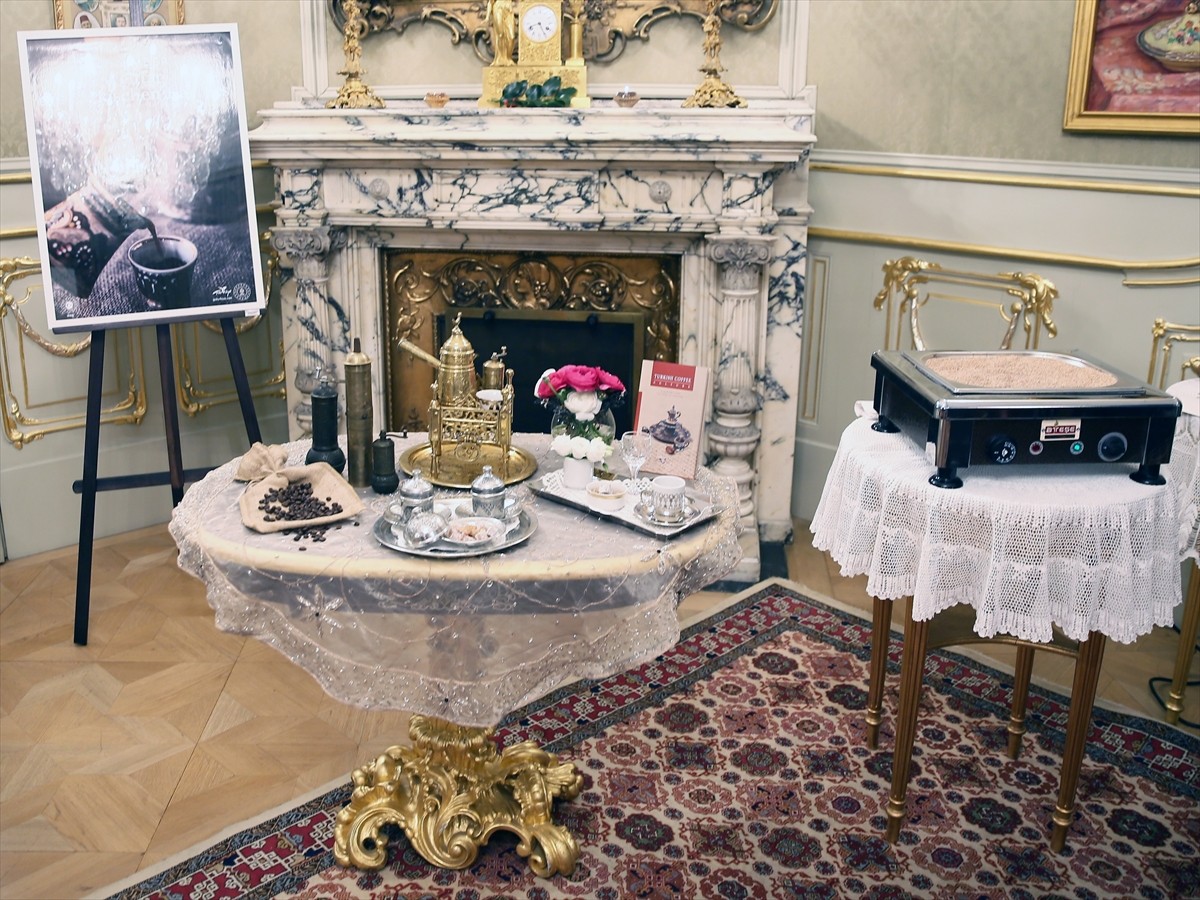 Türkiye'nin Viyana Büyükelçiliğinde düzenlenen programda, Dünya Türk Kahvesi Günü dolayısıyla...