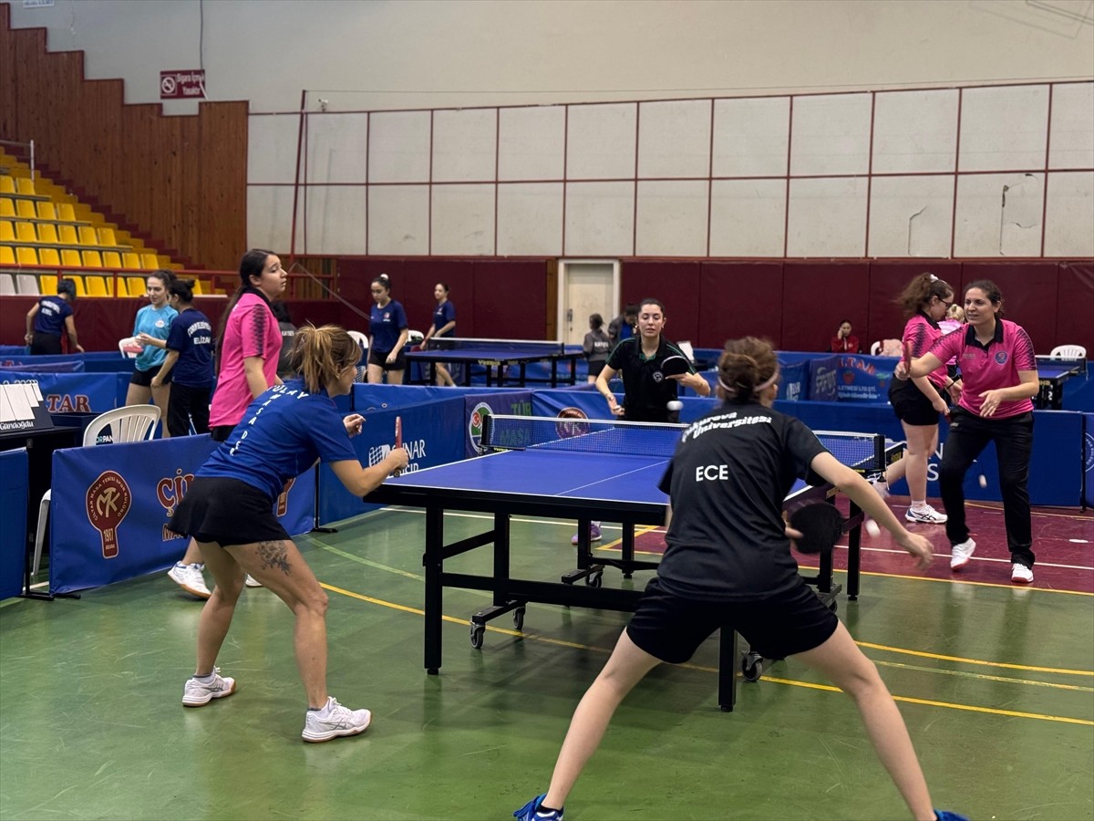 Türkiye Masa Tenisi Federasyonu tarafından düzenlenen Süper Lig 2. etap müsabakaları Adana'da...