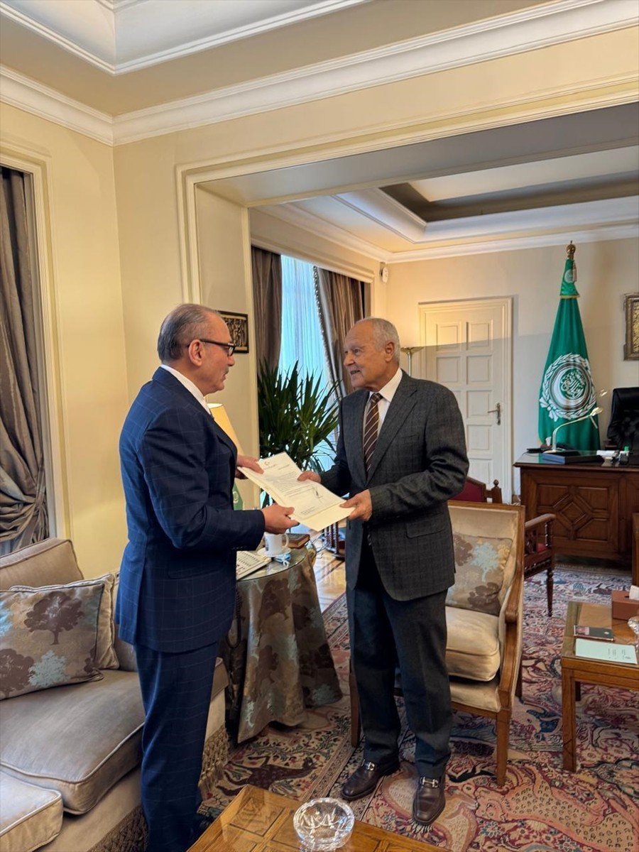 Türkiye’nin Arap Birliği nezdinde Daimi Gözlemciliğine atanan Kahire Büyükelçisi Salih Mutlu Şen...