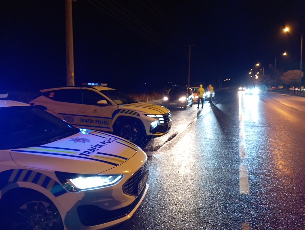 Yeni yıla Kapadokya'da gireceklerin tatillerini huzurlu geçirmeleri için denetimler sıklaştırıldı....