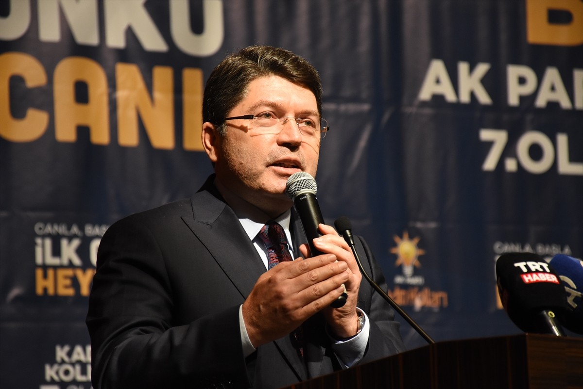 Adalet Bakanı Yılmaz Tunç, AK Parti Bartın Kadın Kolları 7. Olağan Kongresi'ne katıldı. Tunç...