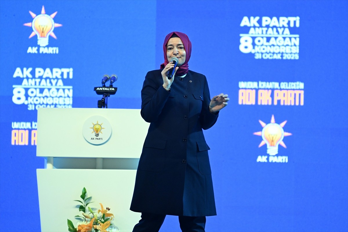 AK Parti Antalya 8. Olağan Kongresi, Antalya Spor Salonu'nda gerçekleştirildi. AK Parti Sosyal...