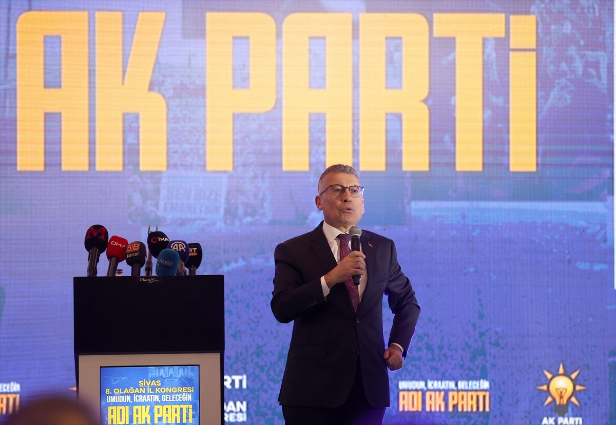 AK Parti Sivas 8. Olağan İl Kongresi, 4 Eylül Spor Salonu'nda gerçekleştirildi. AK Parti TBMM Grup...