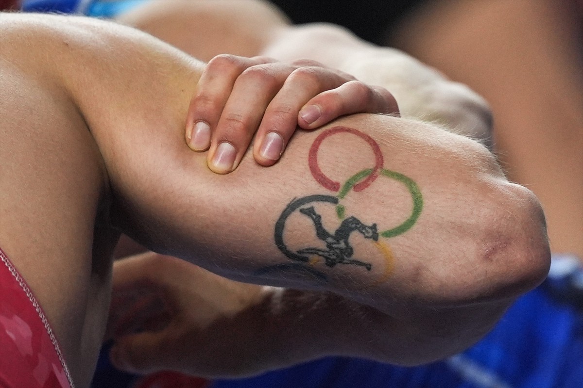 Ankara'da düzenlenen Türkiye Güreş Şampiyonası'nın açılış töreni Taha Akgül Spor Salonu'nda...