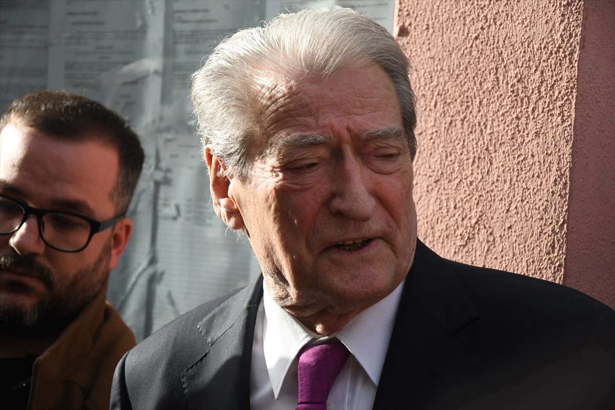 Arnavutluk’un başkenti Tiran’da, yolsuzluk suçlamaları nedeniyle Aralık 2023'ten Kasım 2024'e...