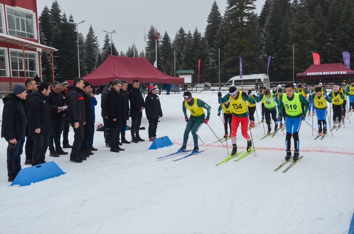 Bolu'nun Gerede ilçesinde başlayan Kayakla Oryantiring Türkiye Şampiyonası 1. Kademe Yarışı...
