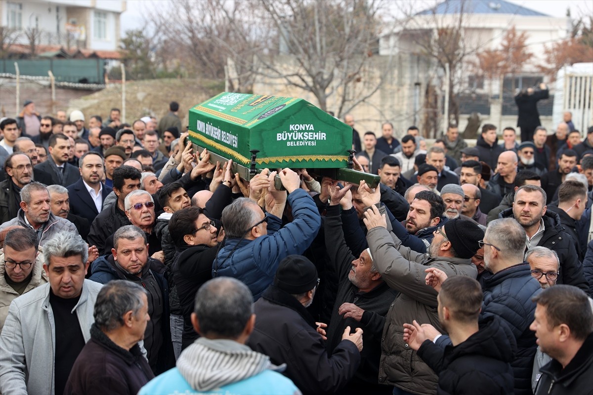 Bolu Kartalkaya Kayak Merkezi'ndeki Grand Kartal Otel'de çıkan yangında hayatını kaybeden Esra...