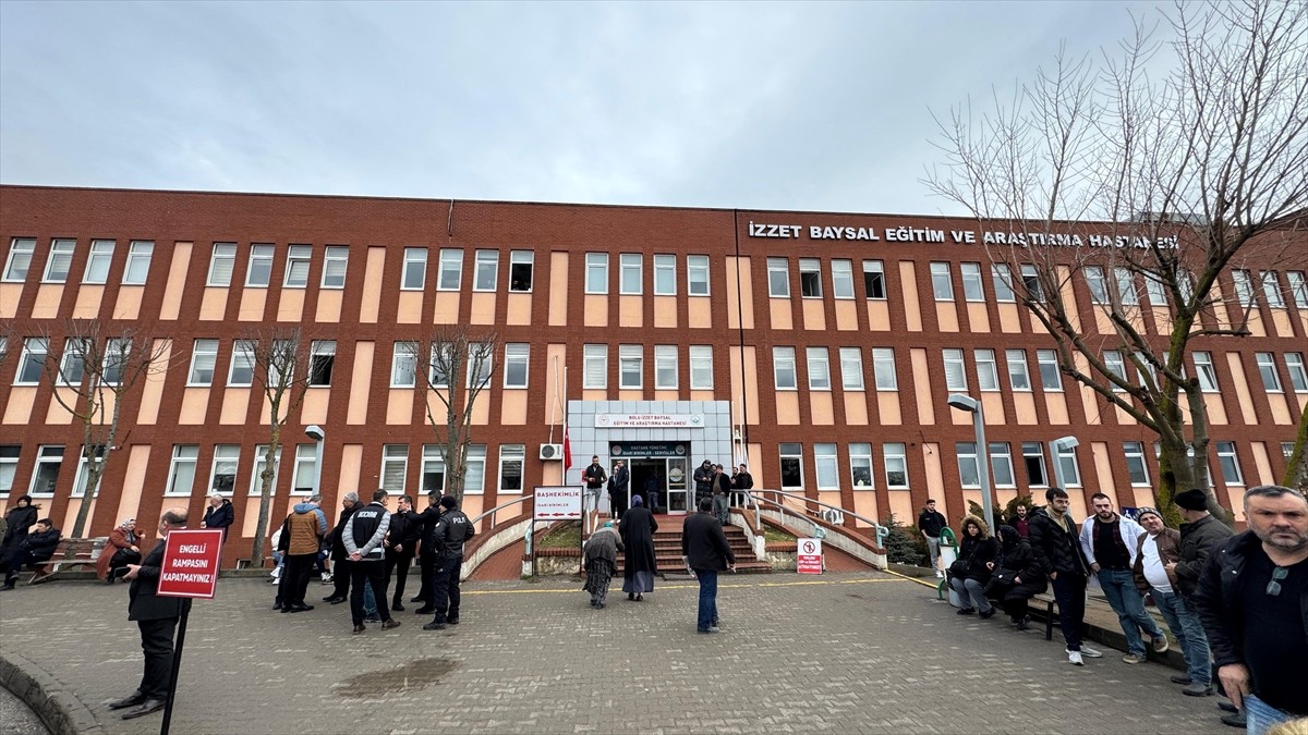 Bolu Kartalkaya Kayak Merkezi'ndeki otel yangınında yaralananların tedavilerine AİBÜ İzzet Baysal...