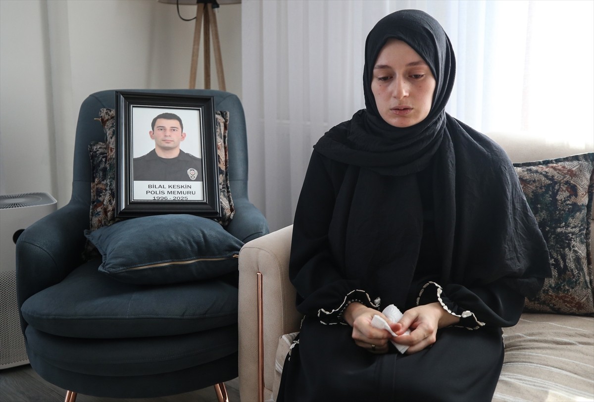 Bursa'da hastanede yatan 4 günlük bebeğine anne sütü götürürken geçirdiği trafik kazasında...