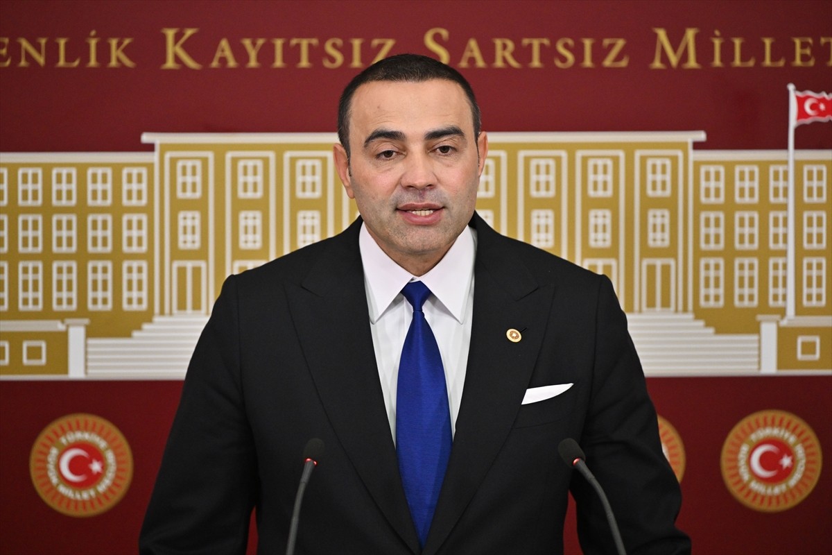 CHP Antalya Milletvekili Aykut Kaya, TBMM'de basın toplantısı düzenledi.