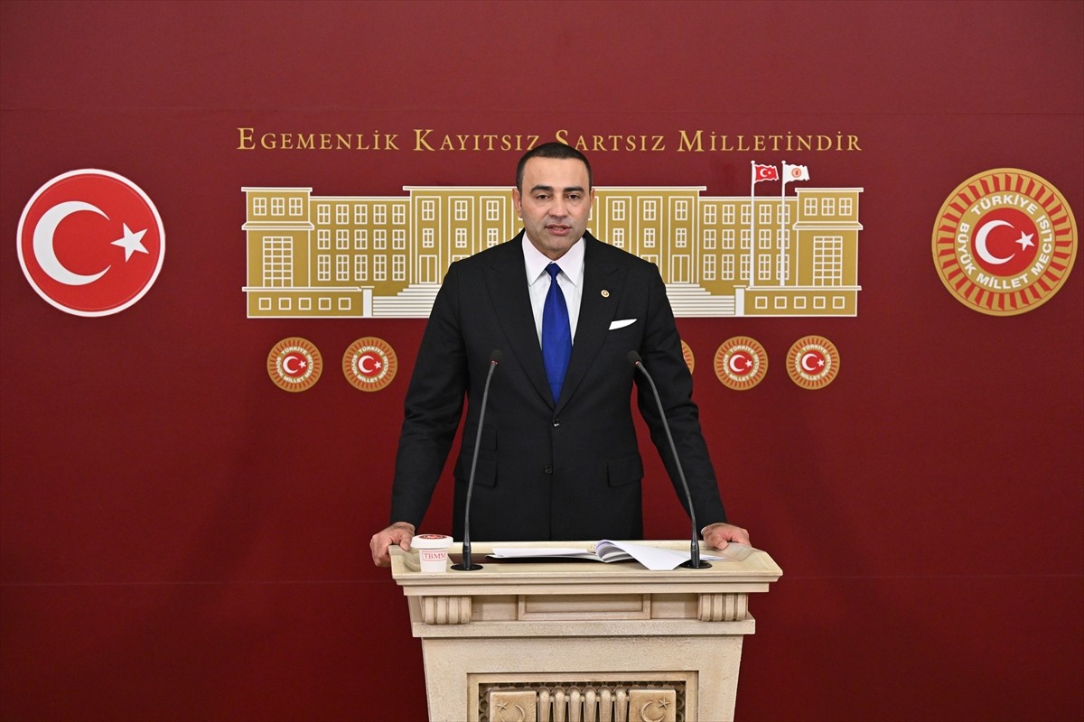CHP Antalya Milletvekili Aykut Kaya, TBMM'de basın toplantısı düzenledi.