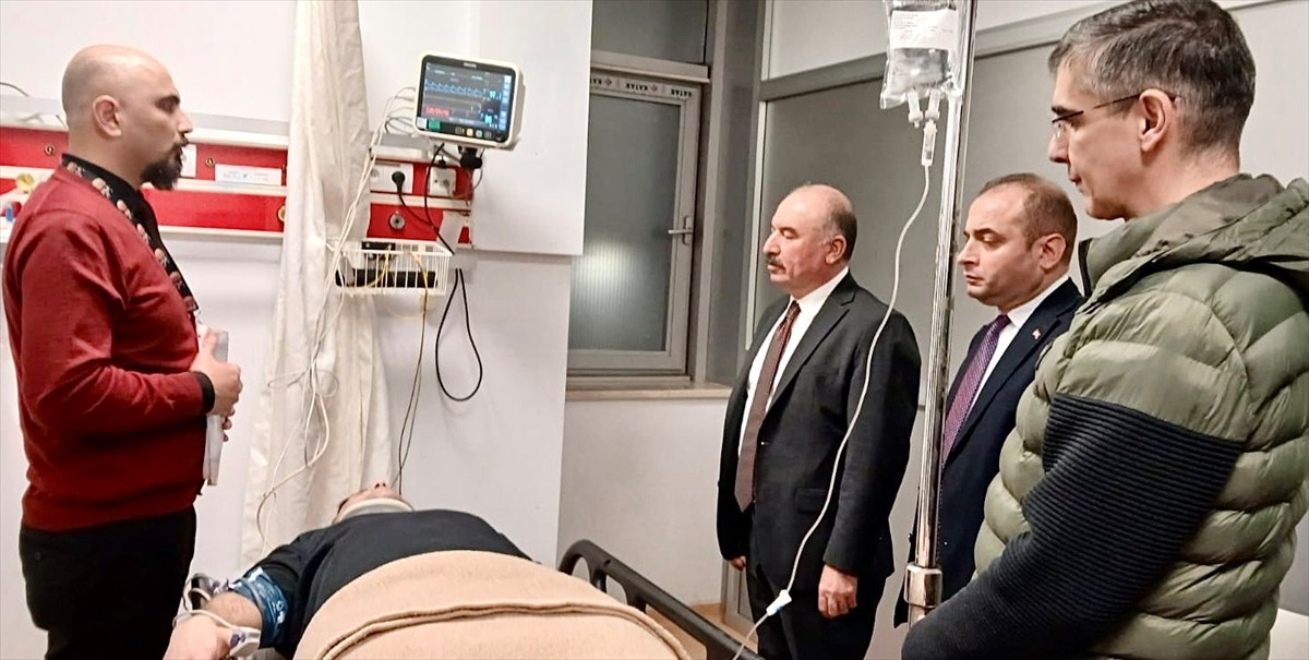 Çorum'un Laçin ilçesinde iki otomobilin çarpışması sonucu ilçe jandarma komutanı ve ilçe karakol...