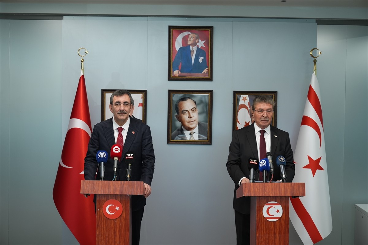 Cumhurbaşkanı Yardımcısı Cevdet Yılmaz (solda), çeşitli temaslarda bulunmak üzere KKTC'nin...