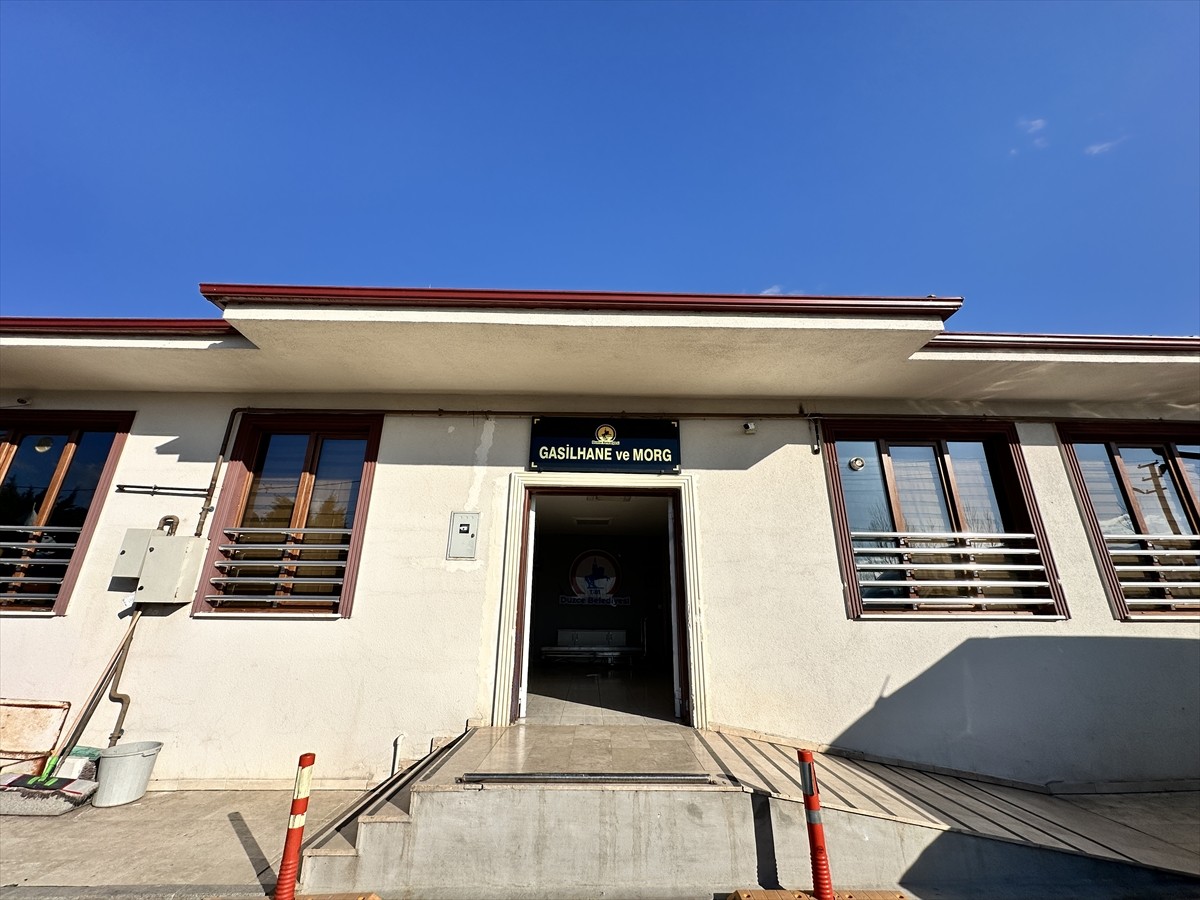 Düzce Belediyesi Mezarlıklar Müdürlüğü Cenaze Hizmetlerine bağlı görev yapan gassallar, TRT'nin...