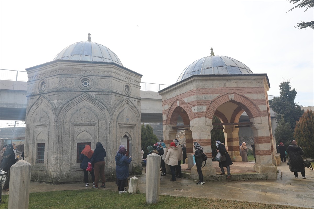 Edirne'de Osmanlı'dan bu yana "1001 Hatim Duası" geleneği sürüyor. Cami imamı Doğa Erkol...