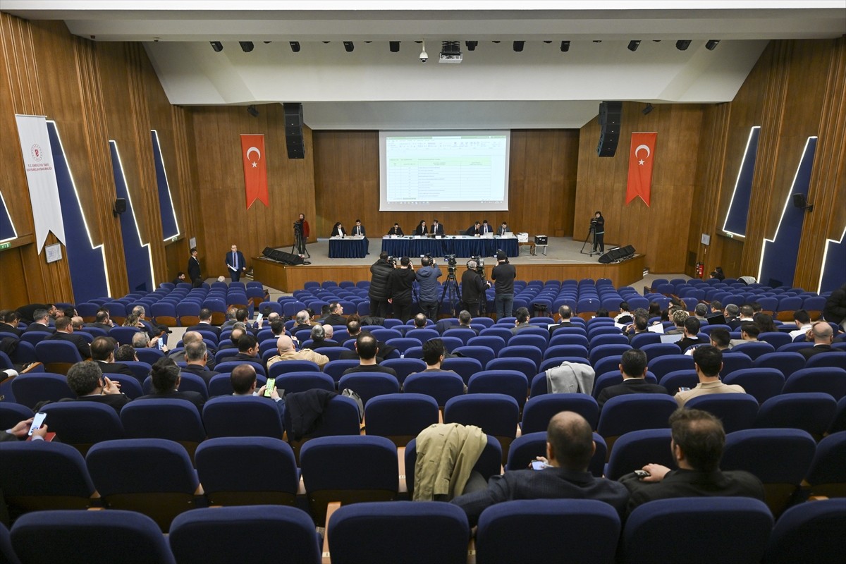  Enerji ve Tabii Kaynaklar Bakanlığının, 5 ayrı bölge için toplam 1200 megavatlık Rüzgar Enerjisi...