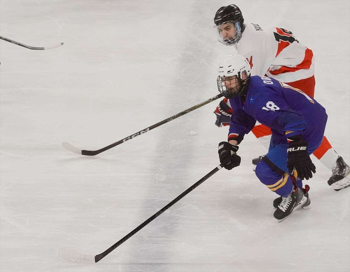 Erkekler 20 Yaş Altı Buz Hokeyi Dünya Şampiyonası 3. Klasman A Grubu'nda Türkiye ile Bosna Hersek...