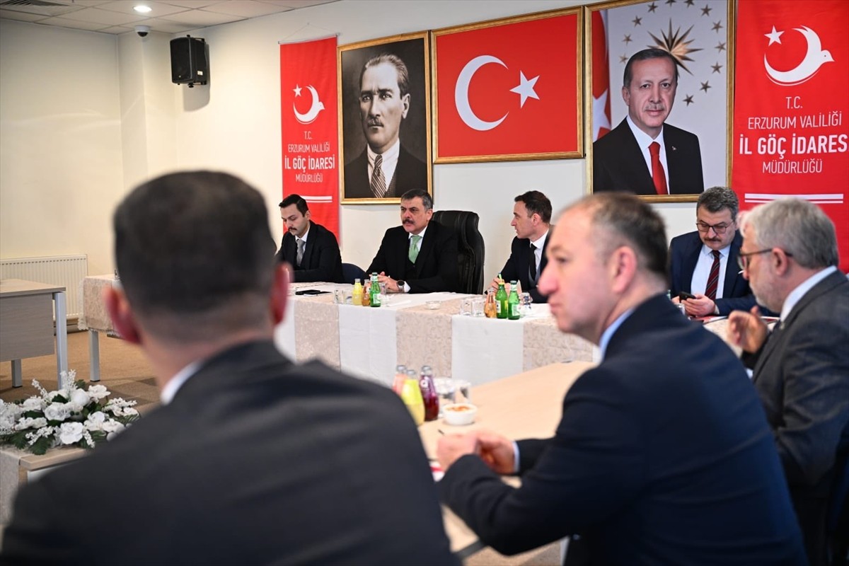 Erzurum'da geçen yıl 1074 düzensiz göçmen yakalandı, 61 insan kaçakçısı tutuklandı. Erzurum Valisi...