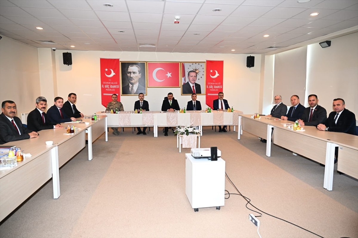 Erzurum'da geçen yıl 1074 düzensiz göçmen yakalandı, 61 insan kaçakçısı tutuklandı. Erzurum Valisi...