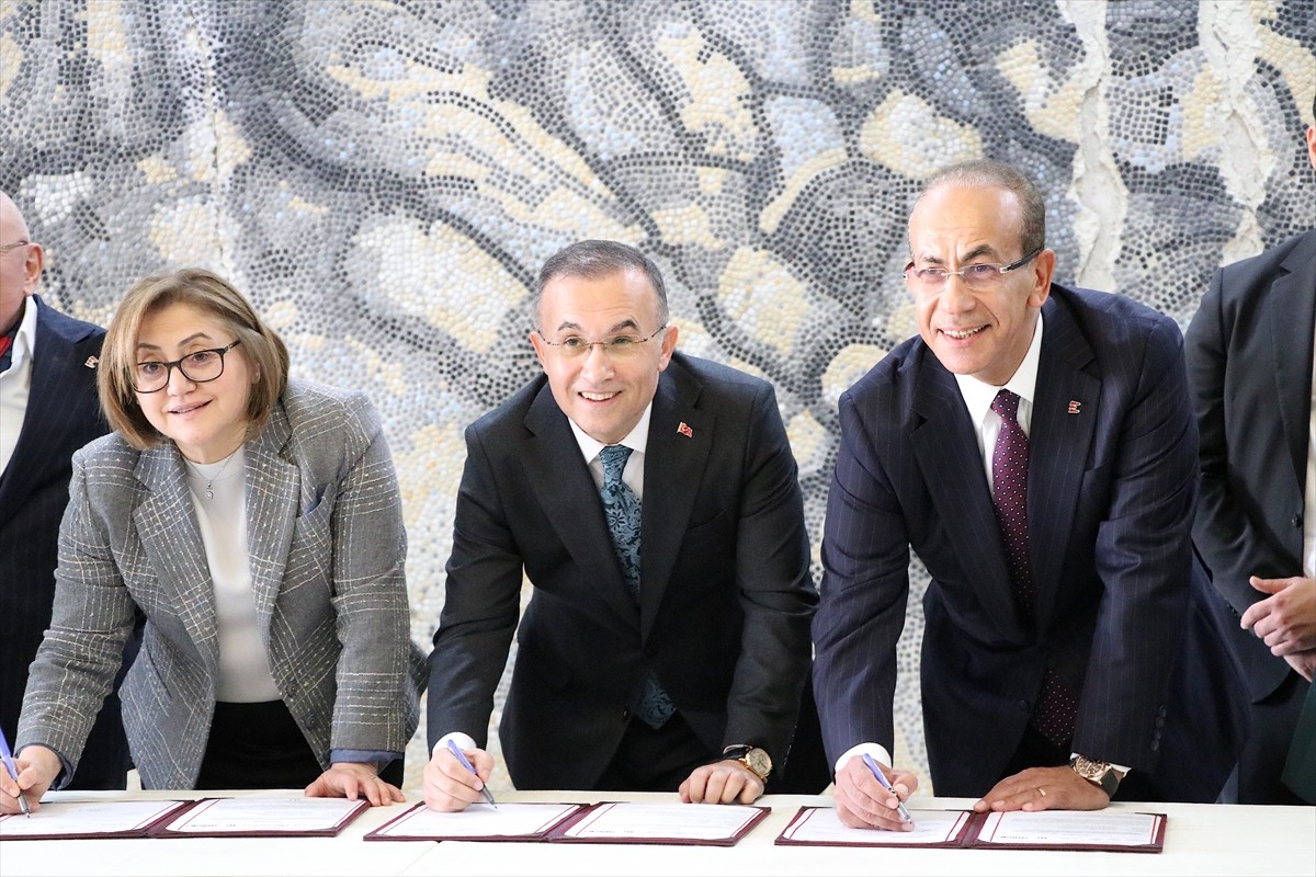 Gaziantep'te hayırsever aile tarafından, tarımsal üretimin yaygınlaştırılması amacıyla yapılacak...
