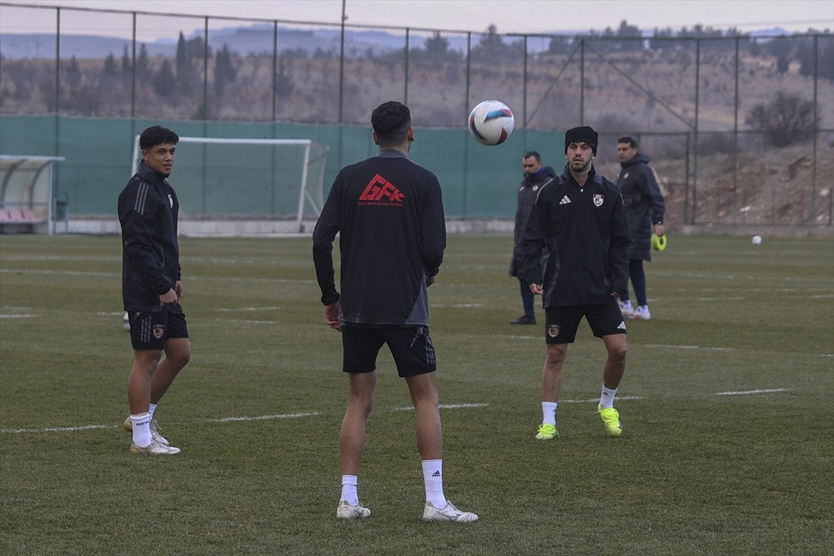 Gaziantep FK Teknik Direktörü Selçuk İnan (fotoğrafta), Trendyol Süper Lig'in 20. haftasında...