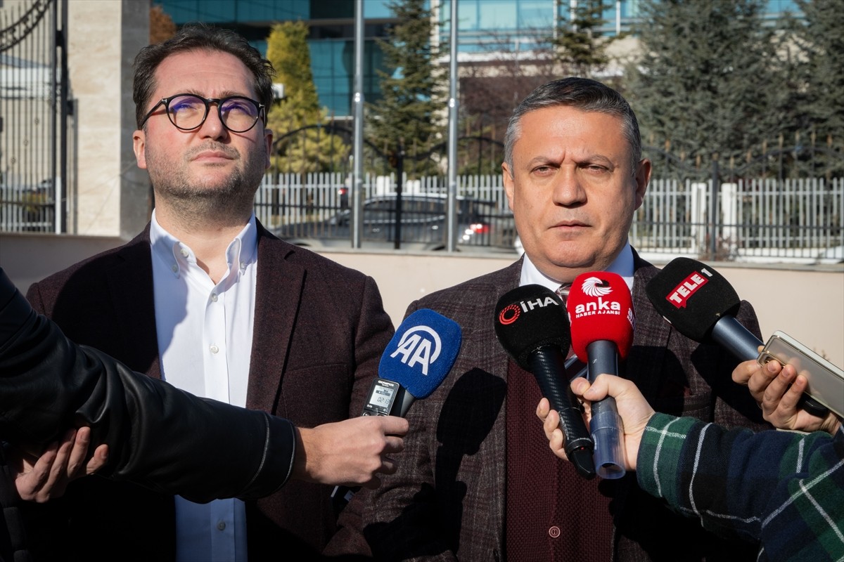 Görevden uzaklaştırılan Esenyurt Belediye Başkanı Ahmet Özer'in avukatları, Özer'in tutukluluğu...