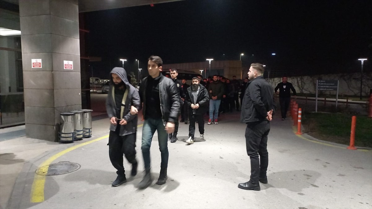 İçişleri Bakanı Ali Yerlikaya, Manisa merkezli 3 ilde terör örgütü DEAŞ'a yönelik "Gürz-38"...