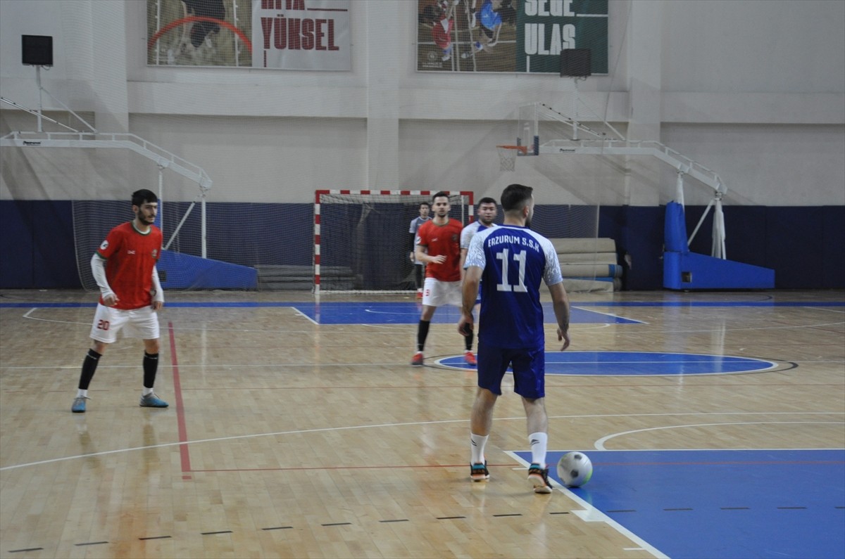 İşitme Engelliler Erkekler Futsal Türkiye Şampiyonası, Kütahya'da başladı. Türkiye İşitme...