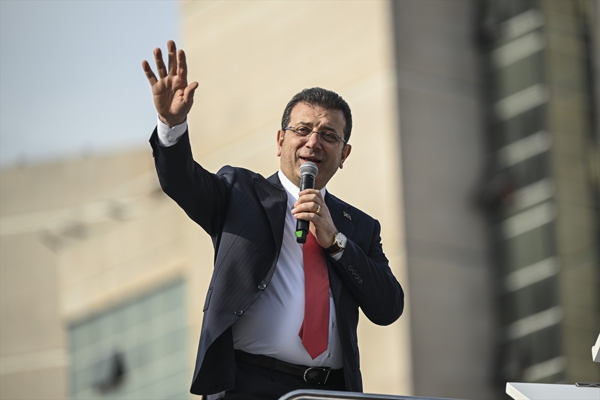 İstanbul Büyükşehir Belediye (İBB) Başkanı Ekrem İmamoğlu, Çağlayan'daki İstanbul Adliyesi'nin...