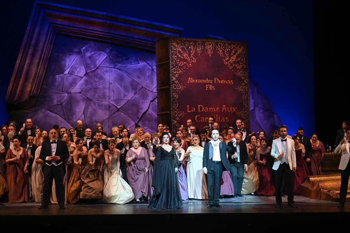 İstanbul Devlet Opera ve Balesinin (İDOB) yeni prodüksiyonu "La Traviata", 2024-2025 sezonunun...