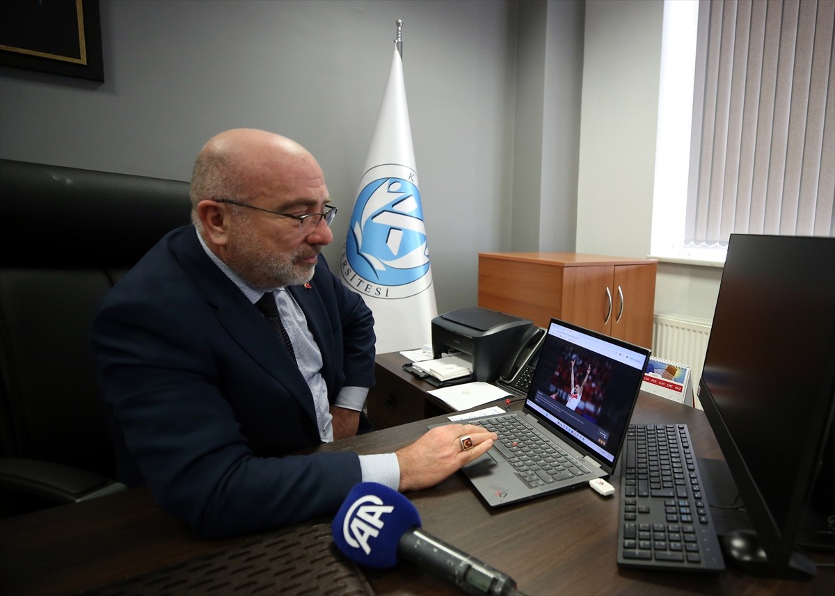 Kayseri Üniversitesi (KAYÜ) Rektörü Prof. Dr. Kurtuluş Karamustafa, Anadolu Ajansı'nın (AA)...