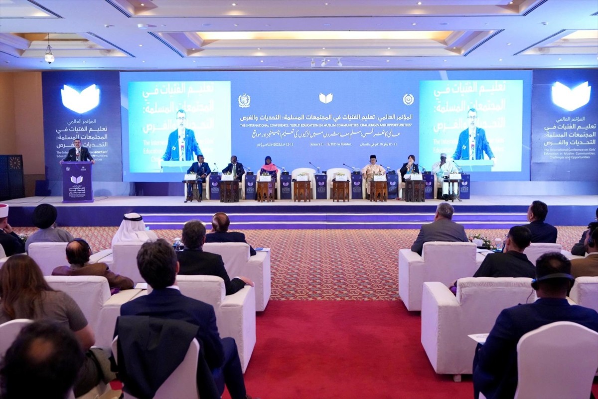 Milli Eğitim Bakanı Yusuf Tekin, Pakistan'ın başkenti İslamabad'da düzenlenen "Müslüman...