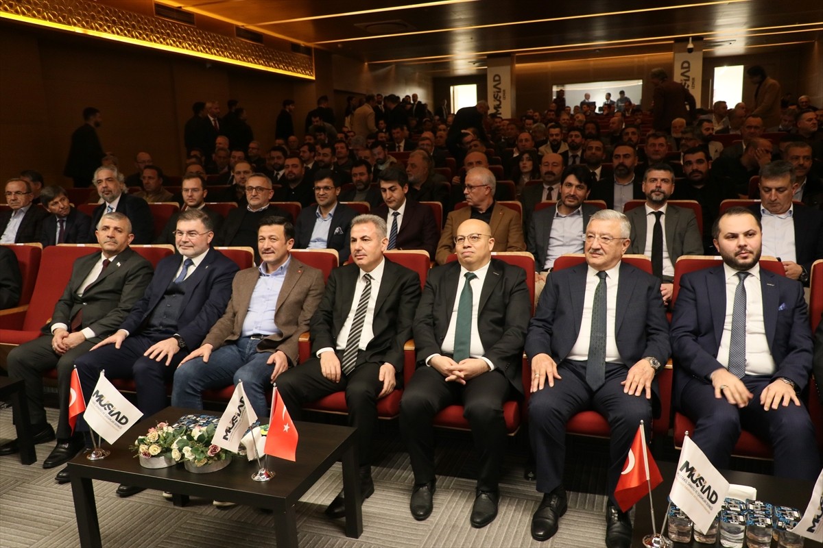 Müstakil Sanayici ve İşadamları Derneği (MÜSİAD) İzmir Şubesinin 25. Olağan Genel Kurulu...