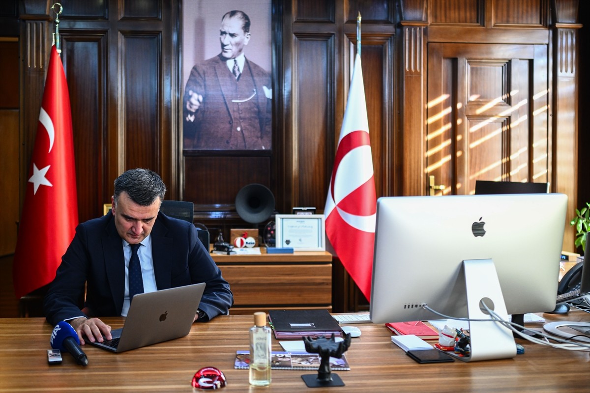 Orta Doğu Teknik Üniversitesi (ODTÜ) Rektörü Prof. Dr. Ahmet Yozgatlıgil, Anadolu Ajansının (AA)...