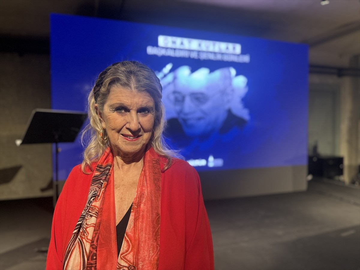 Şair ve yazar Onat Kutlar, vefatının 30. yılında Metrohan'da yapılan "Onat Kutlar: Başkaldırı ve...