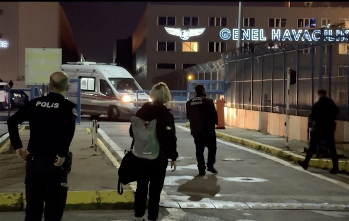 Slovakya'da trafik kazası geçiren öğretmen pilot Oben Oğultarhan, tedavisi için Sağlık Bakanlığına...