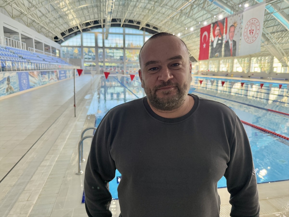 Tekirdağ'da yaşayan 43 yaşındaki Sadık Altıntaş (fotoğrafta), 4 yıl önce geçirdiği iş kazası...