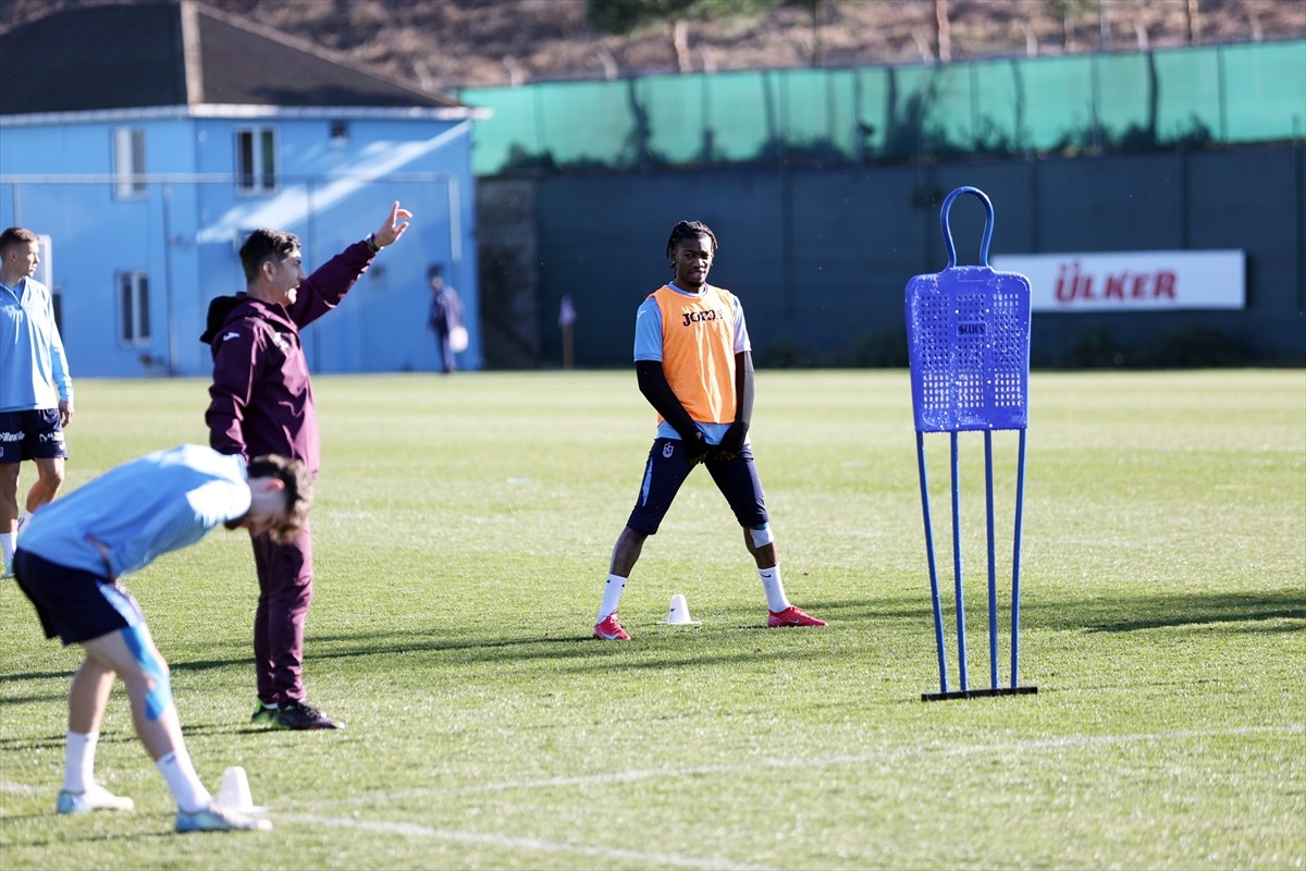 Trabzonspor, Trendyol Süper Lig'in 22. haftasında deplasmanda Bellona Kayserispor ile yapacağı...