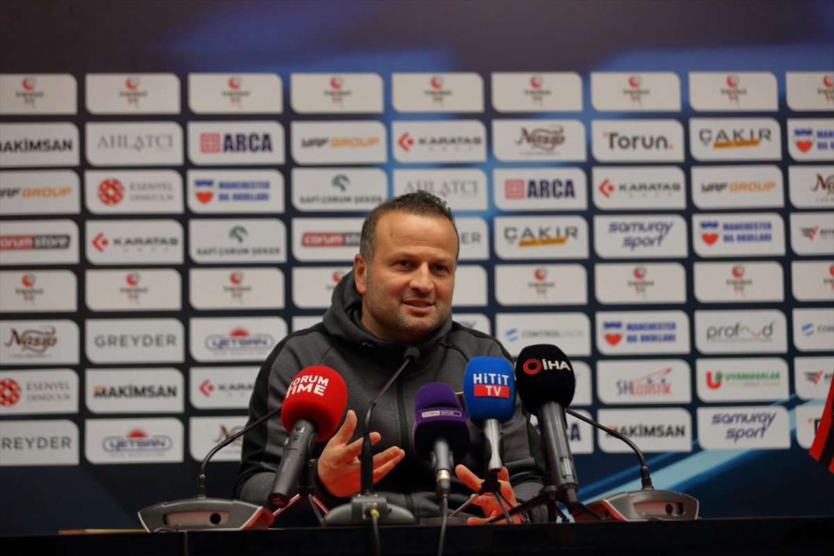 Trendyol 1. Lig'in 19. haftasında Ahlatcı Çorum FK ile Uğur Okulları İstanbulspor, Çorum Şehir...