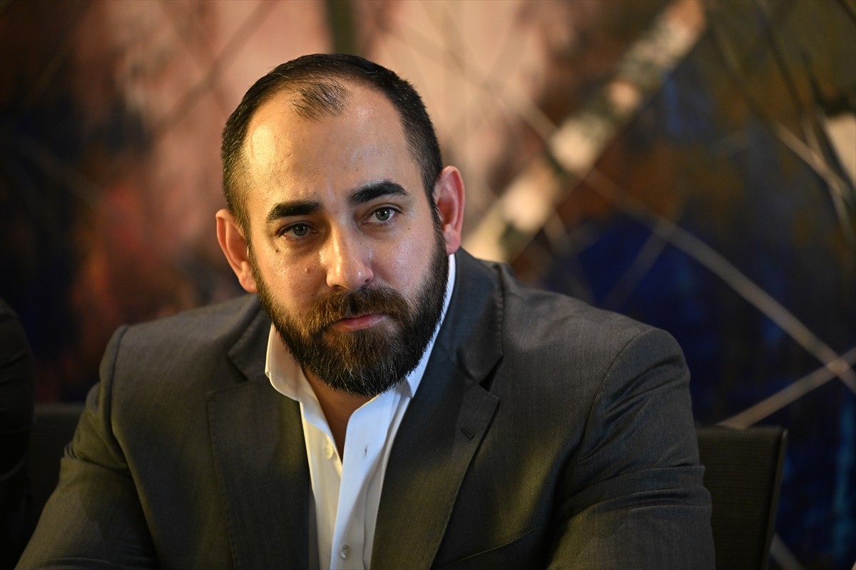 Trendyol 1. Lig ekiplerinden Adanaspor, oyuncular Endri Çekici (sağ 3), Nurullah Aslan (sol 2)...